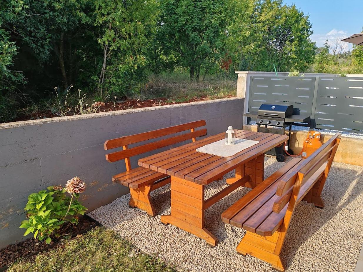 Apartment Oleander Lovrecica-residence With Pool *
