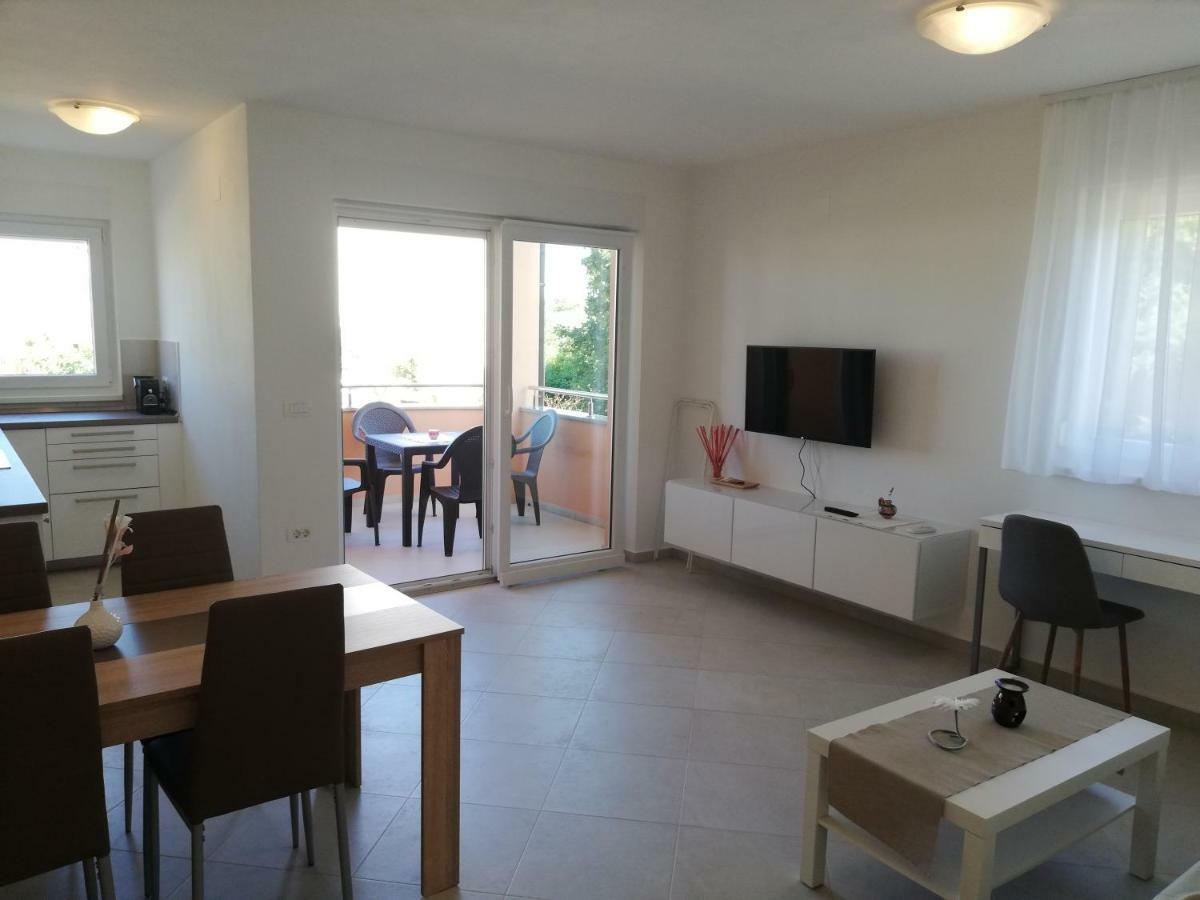 Apartment Oleander Lovrecica-residence With Pool *